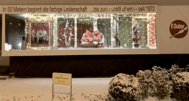 schaufenster-mit-schnee.gif